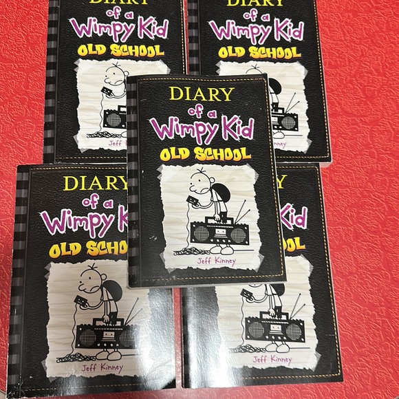 Diary of the Wimpy Kid "Old School" - YOU GET ALL FIVE!! like new - bundle of 5 - Picture 2 of 5